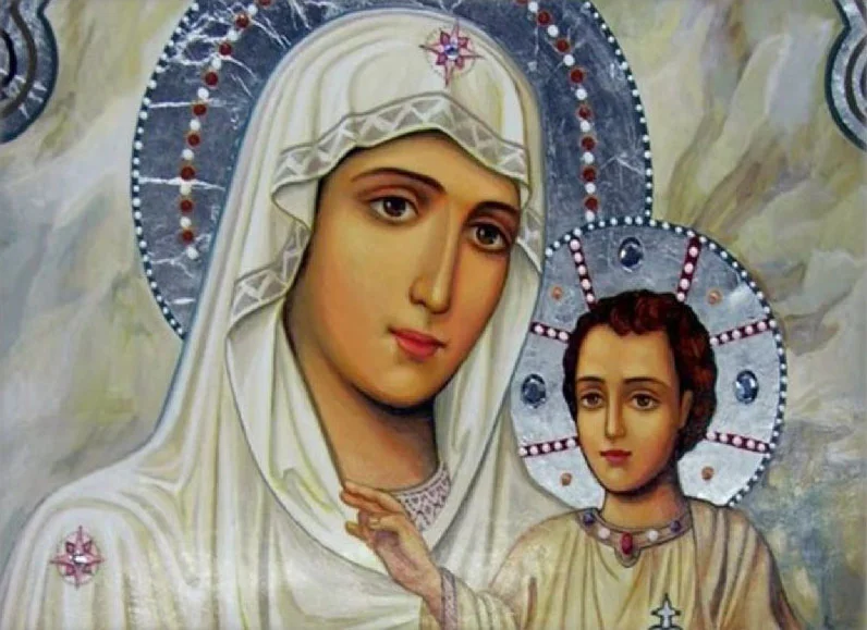 Η Παναγία είναι κοντά μας, μέσα μας